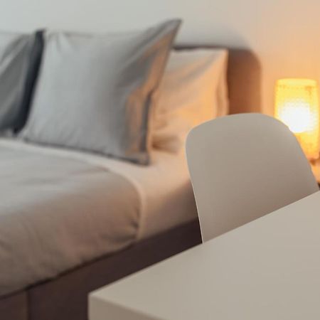 Elegant 3 Bedroom Apt - City Centre - Garage - Metro Lisboa Eksteriør bilde