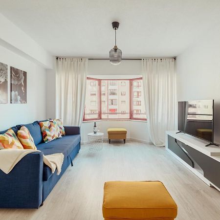 Elegant 3 Bedroom Apt - City Centre - Garage - Metro Lisboa Eksteriør bilde