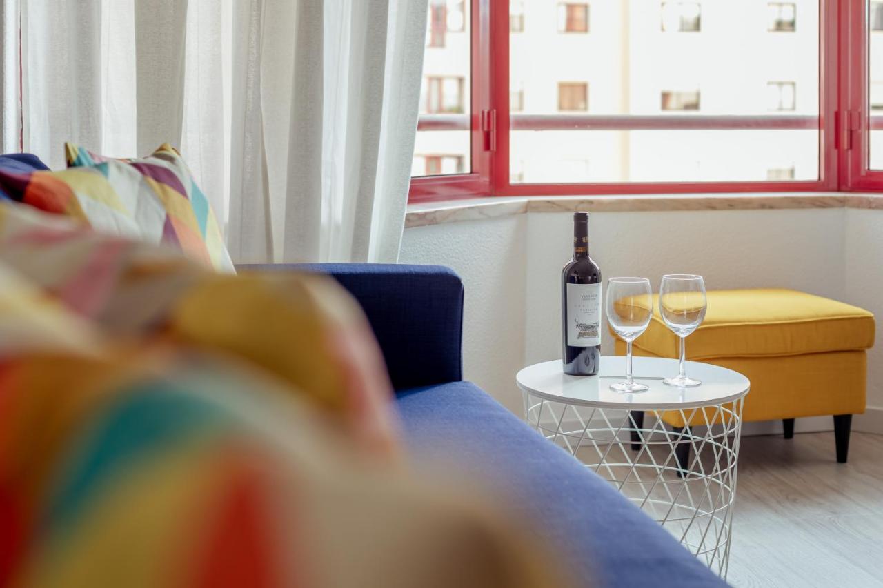 Elegant 3 Bedroom Apt - City Centre - Garage - Metro Lisboa Eksteriør bilde