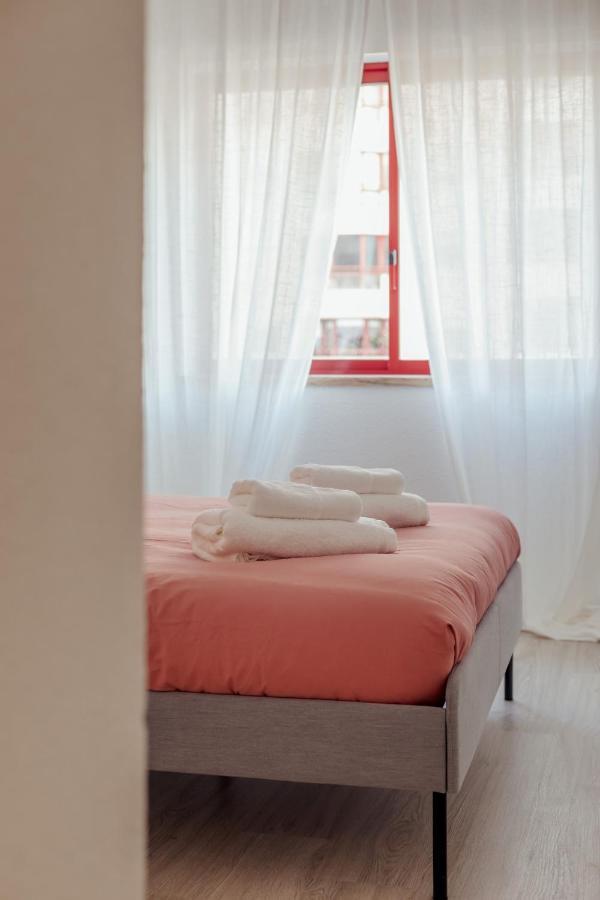 Elegant 3 Bedroom Apt - City Centre - Garage - Metro Lisboa Eksteriør bilde
