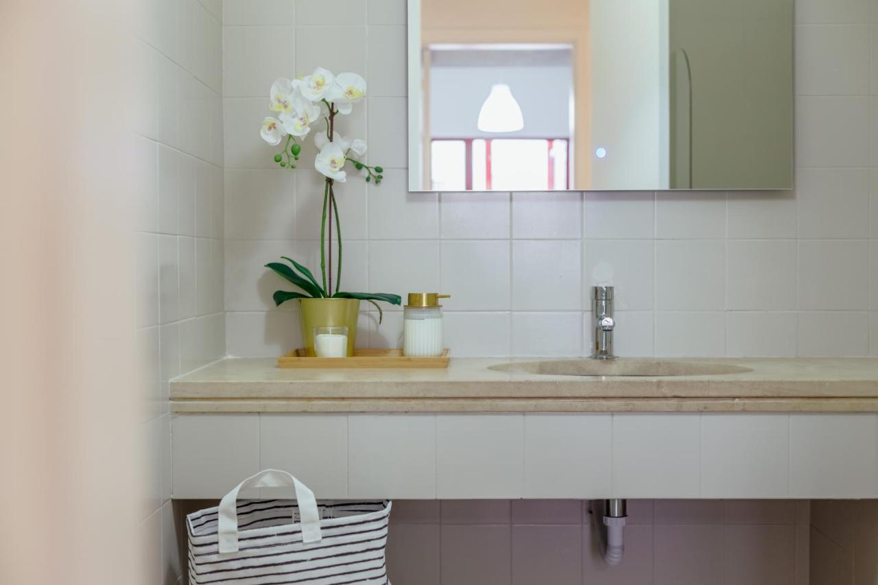 Elegant 3 Bedroom Apt - City Centre - Garage - Metro Lisboa Eksteriør bilde