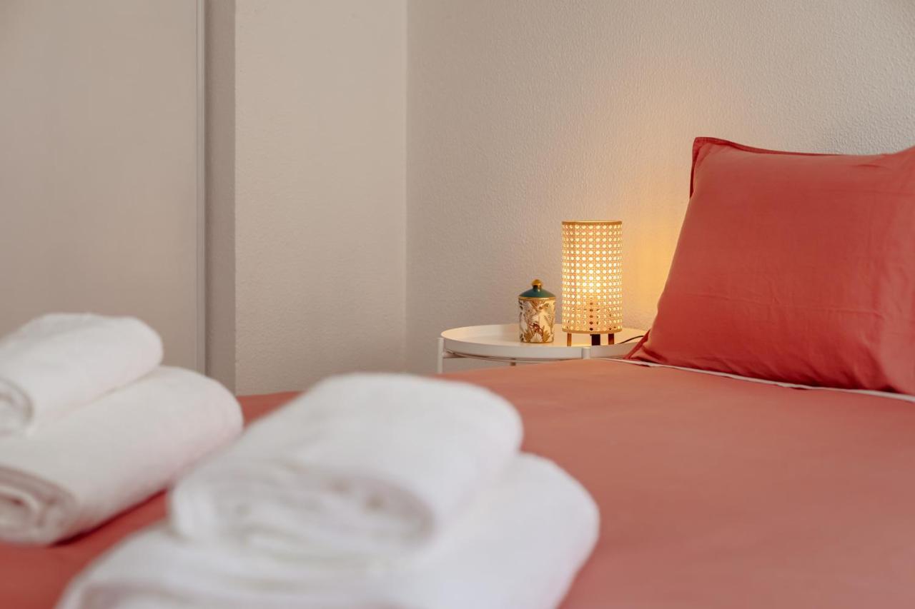 Elegant 3 Bedroom Apt - City Centre - Garage - Metro Lisboa Eksteriør bilde